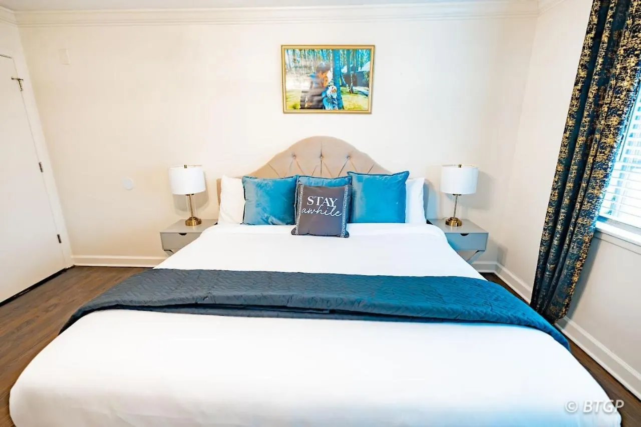 Holiday home Retro Retreat Walk To Graceland With Free Parking And Wifi Memphis United States